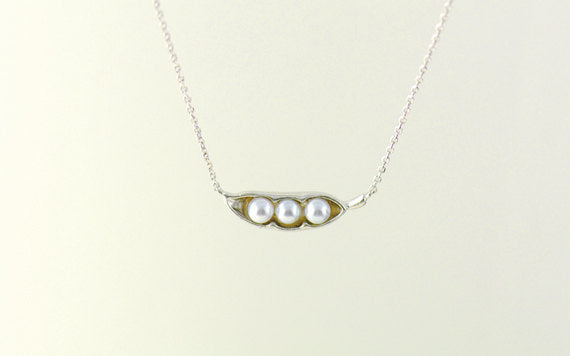 Pea Pod Necklace in Silver